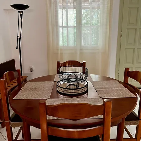 Apartment Marinos *